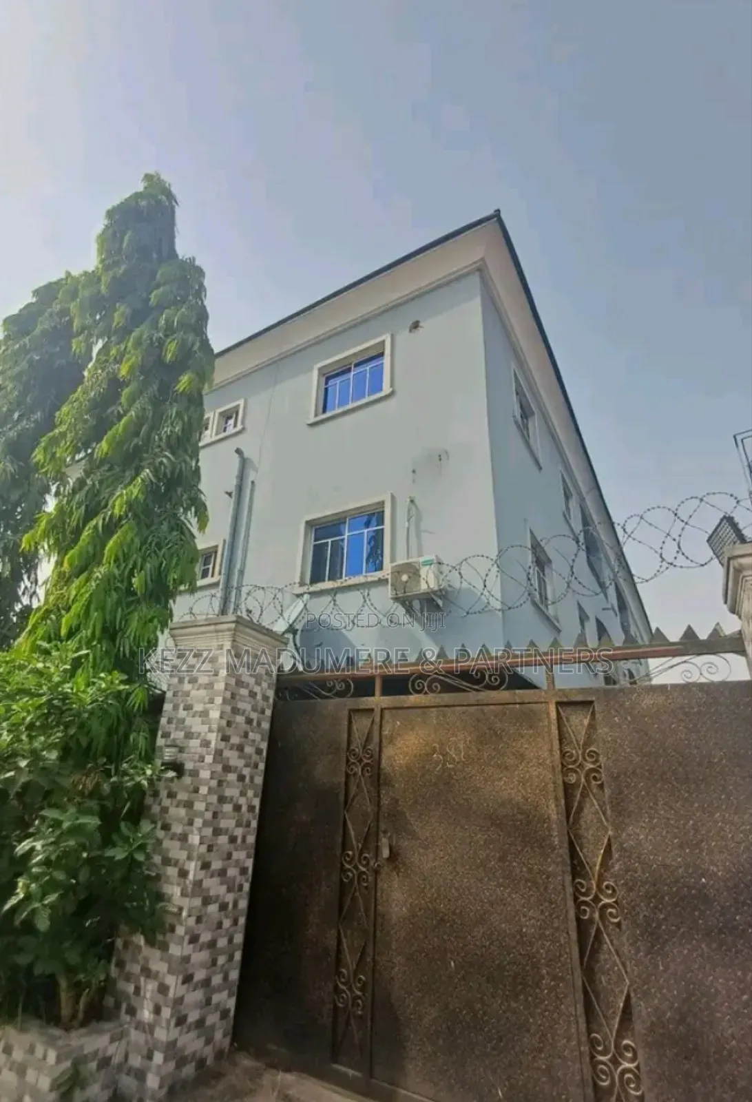12bdrm Block of Flats in Amechi Primary Sch., Port-Harcourt for sale