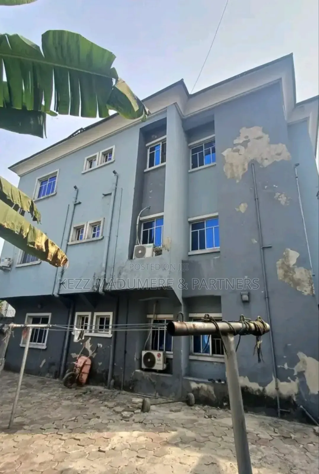 12bdrm Block of Flats in Amechi Primary Sch., Port-Harcourt for sale