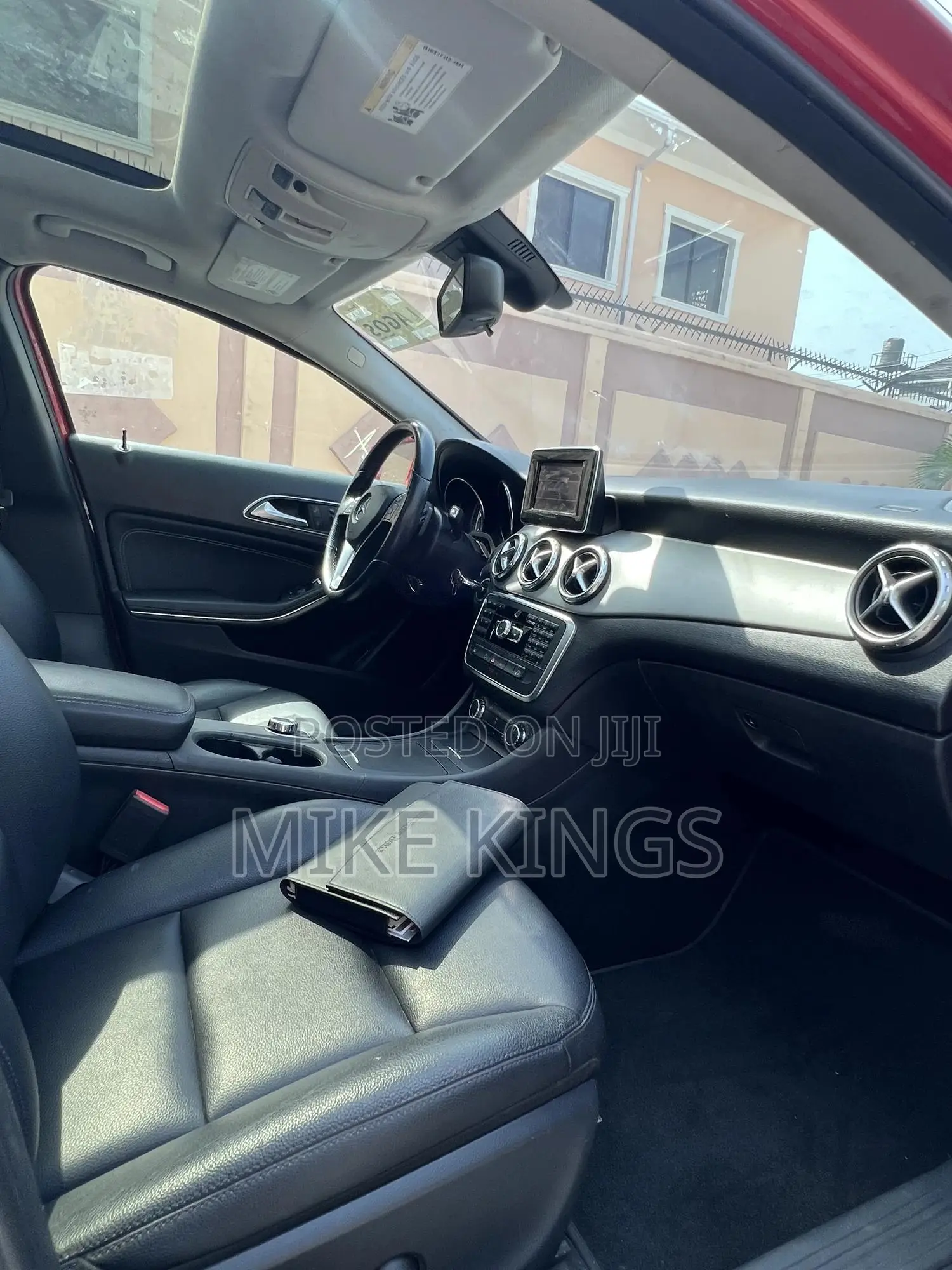 Mercedes-Benz GLA 250 2015 Red