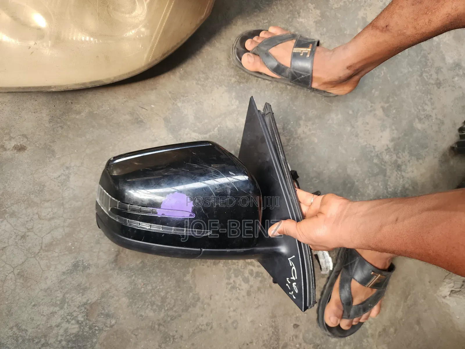 ML350 2014 Right Side Mirror With 360 Camera