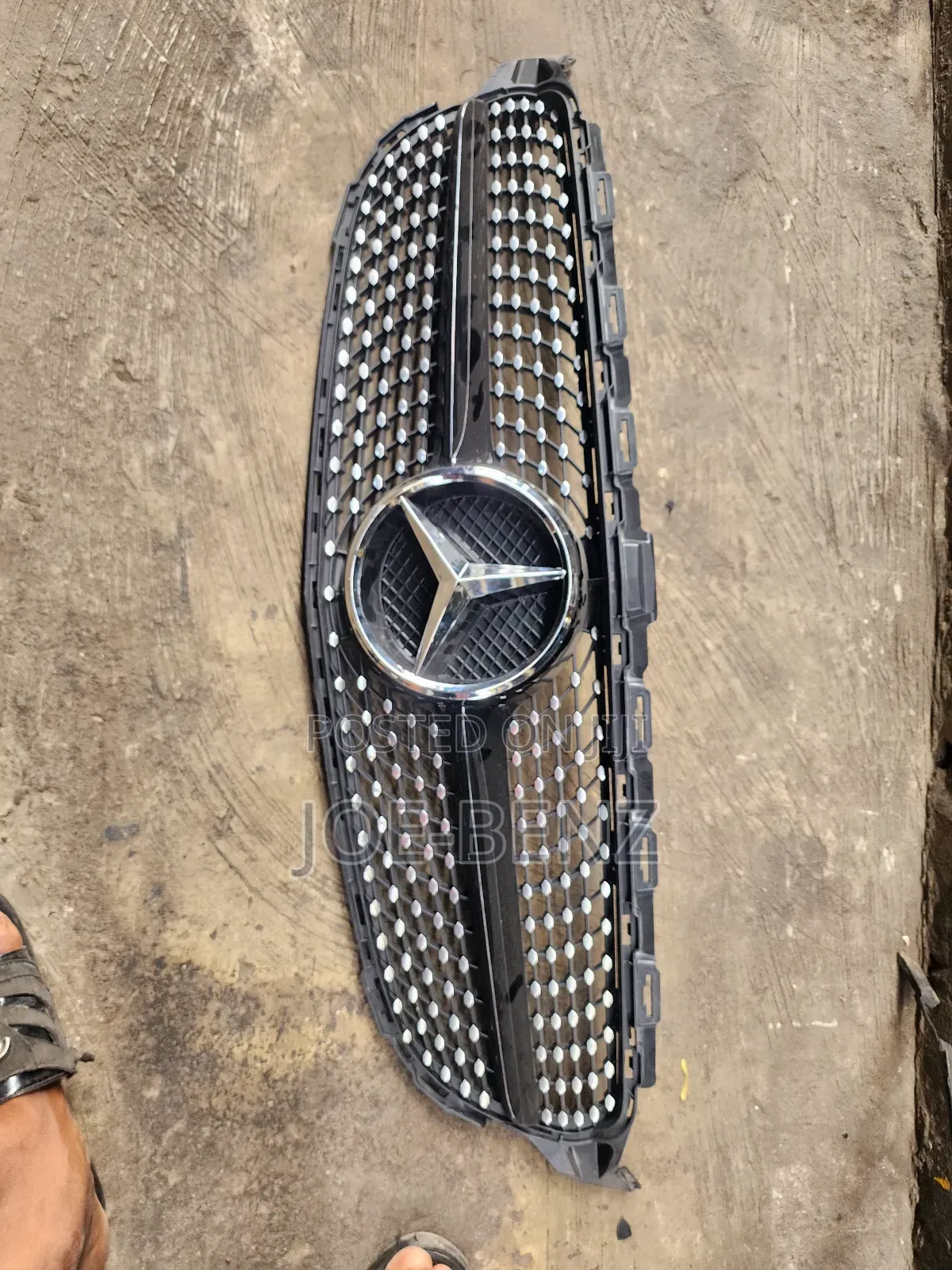 C300 2015 Diamond Front Grill