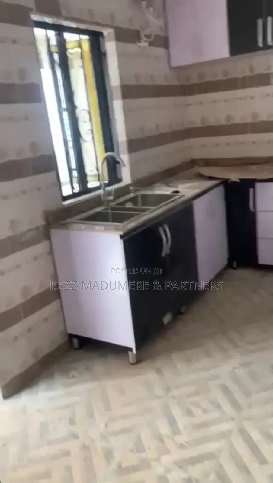 4bdrm Duplex in World Bank Estate, for sale