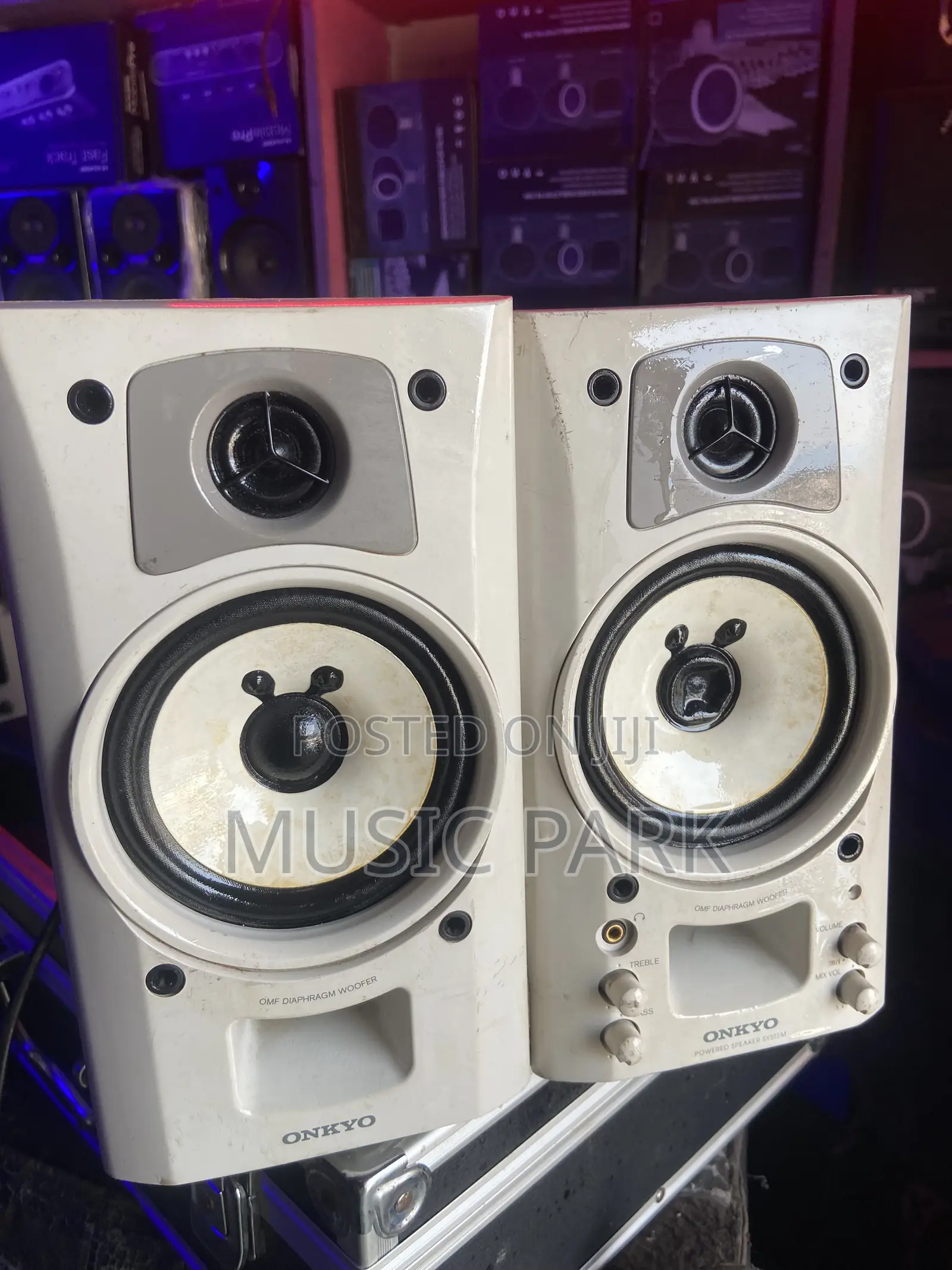 Studio Monitor Speakers