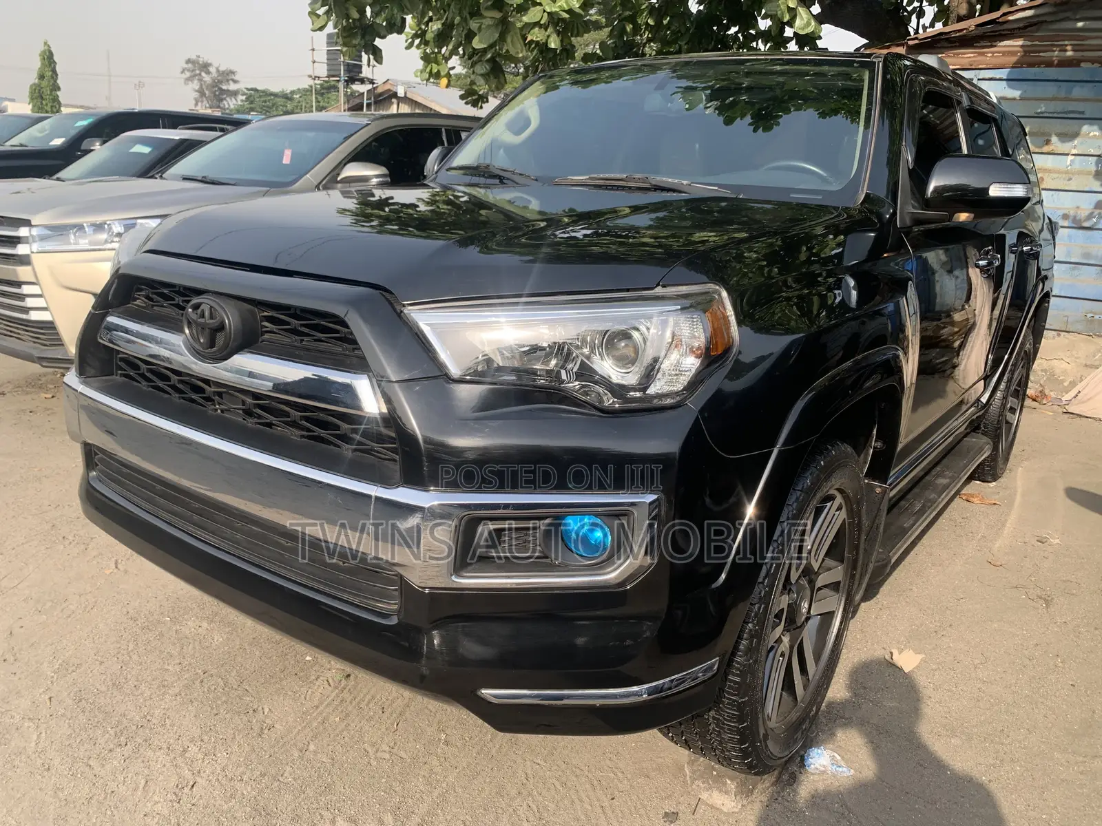 Toyota 4-Runner Limited 4WD 2012 Black