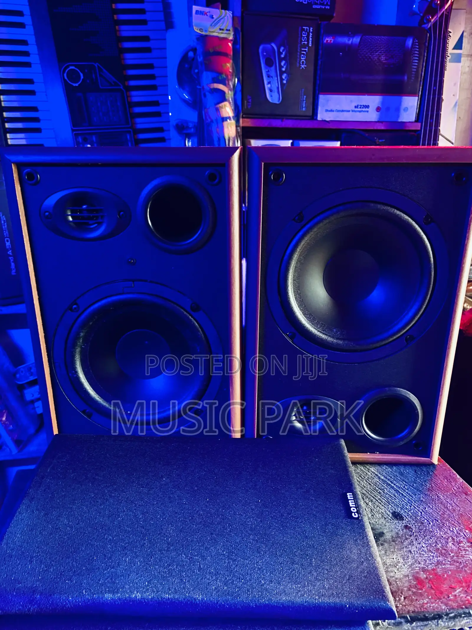 Studio Monitor Speakers