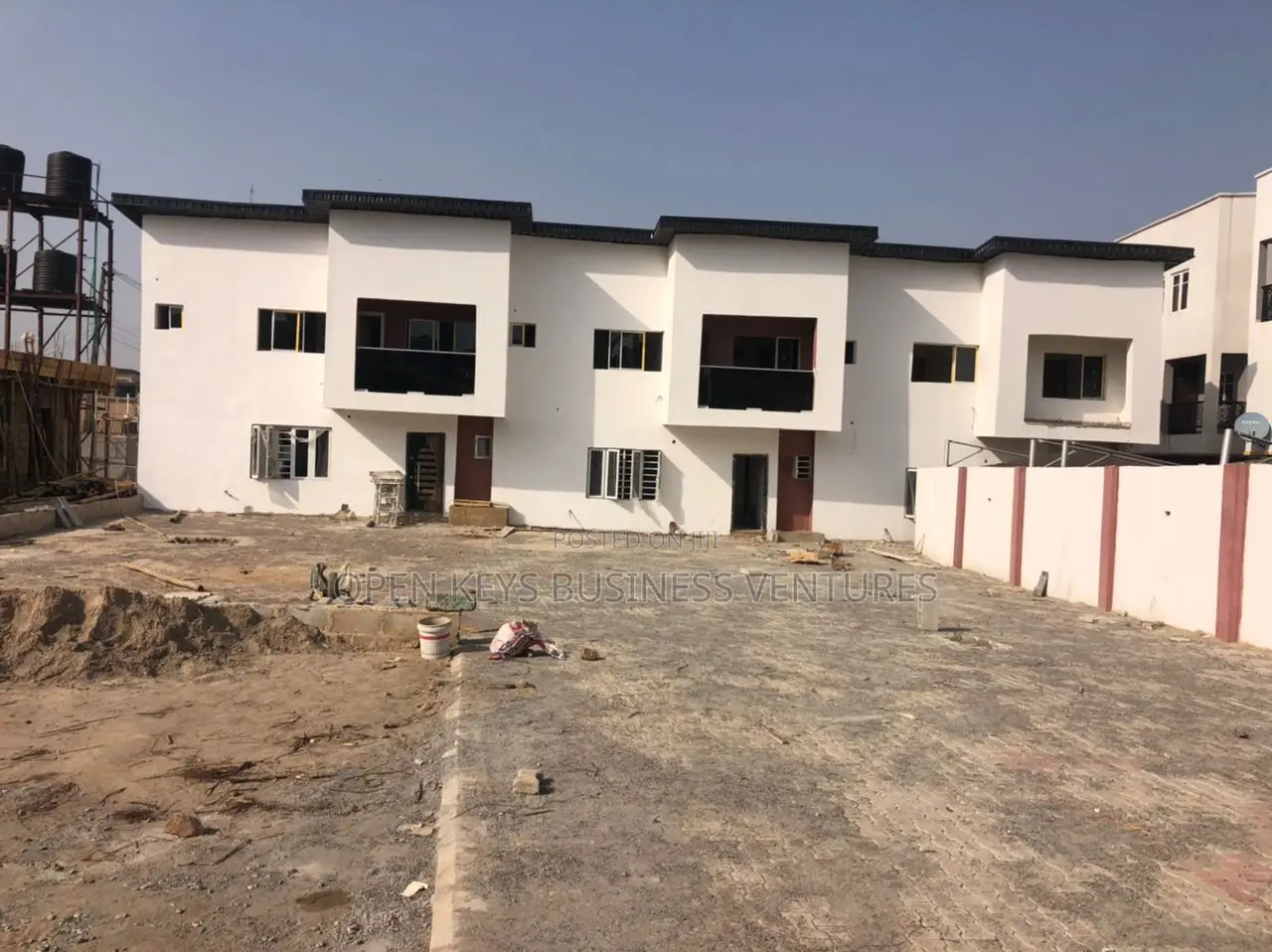 4bdrm Duplex in Iyaganku Gra, Iyanganku for sale