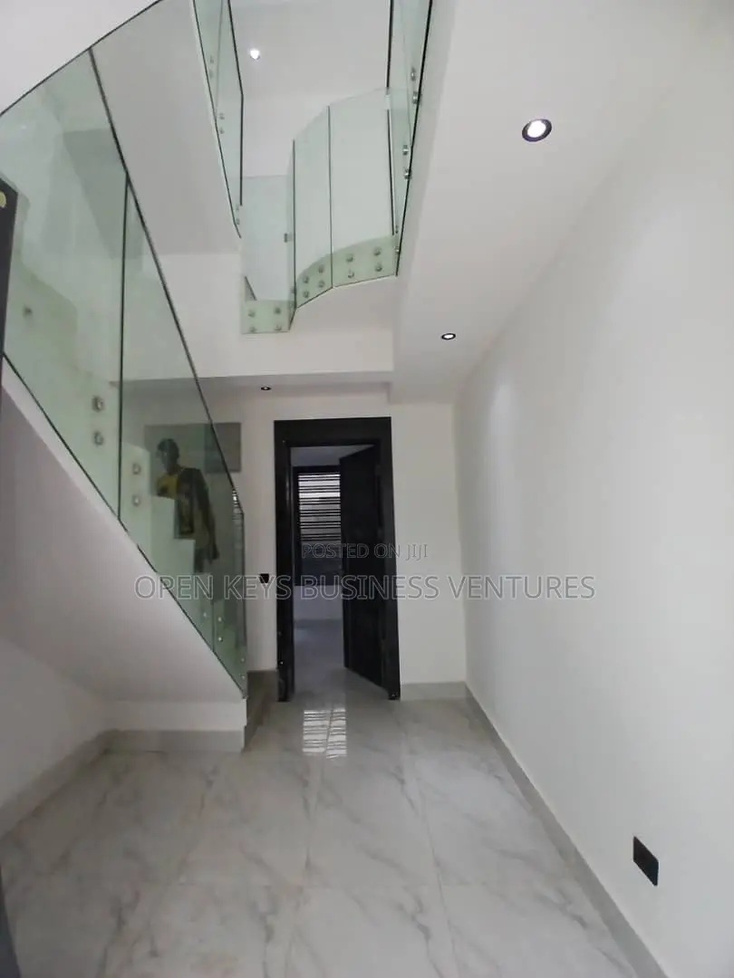 4bdrm Duplex in Keffi, Awolowo Road for sale