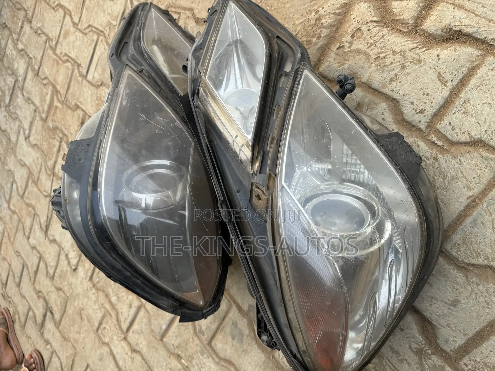 E350 2010/12 Front Headlight