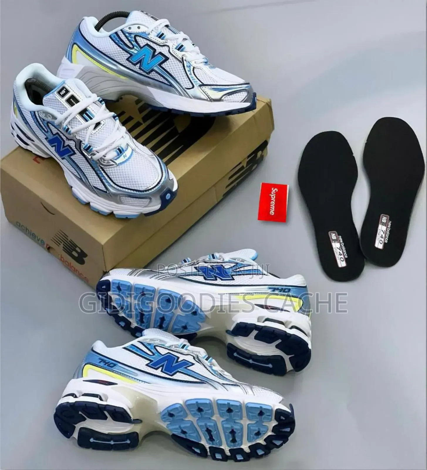 New Balance 740 Sneakers