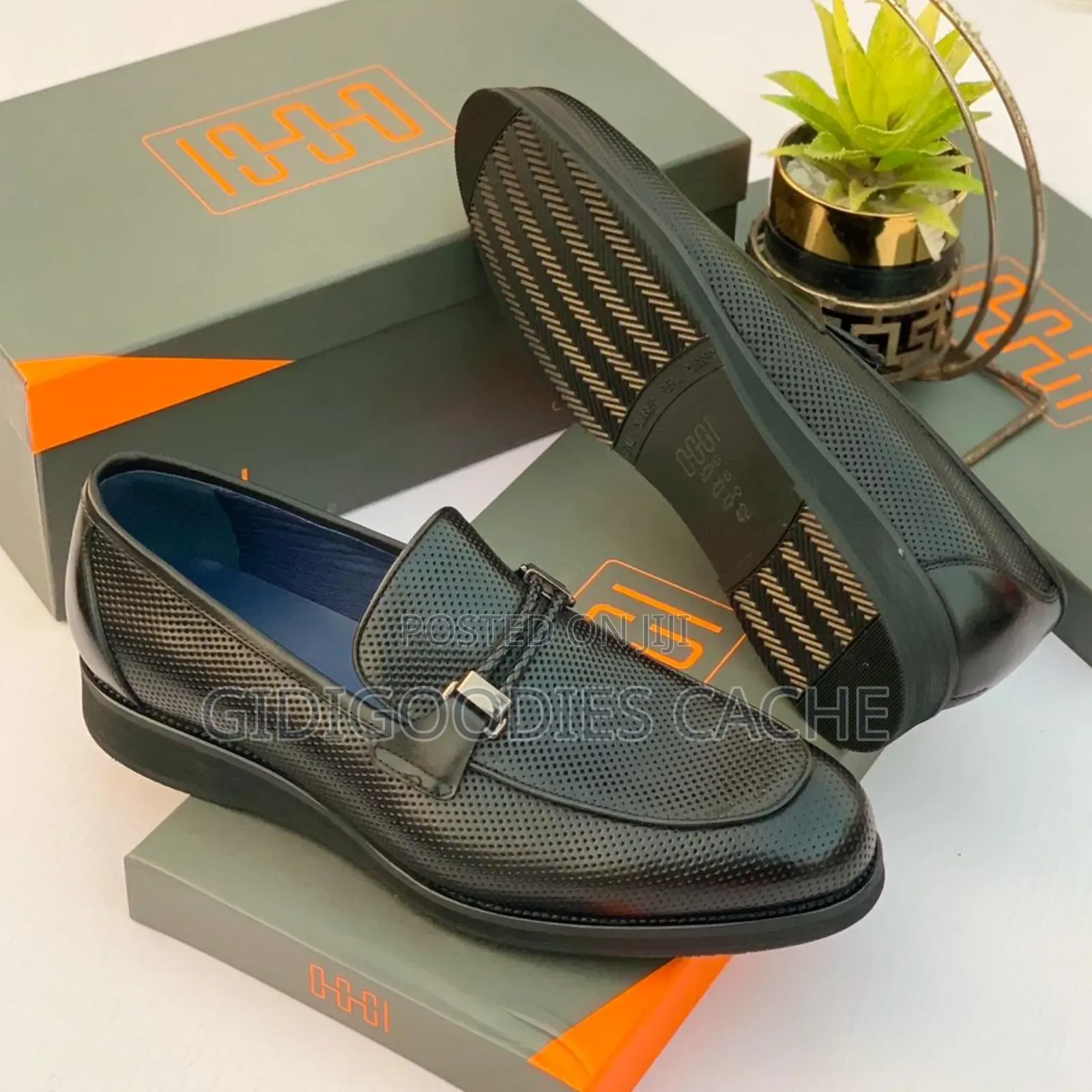Oggi Classic Men's Loafers