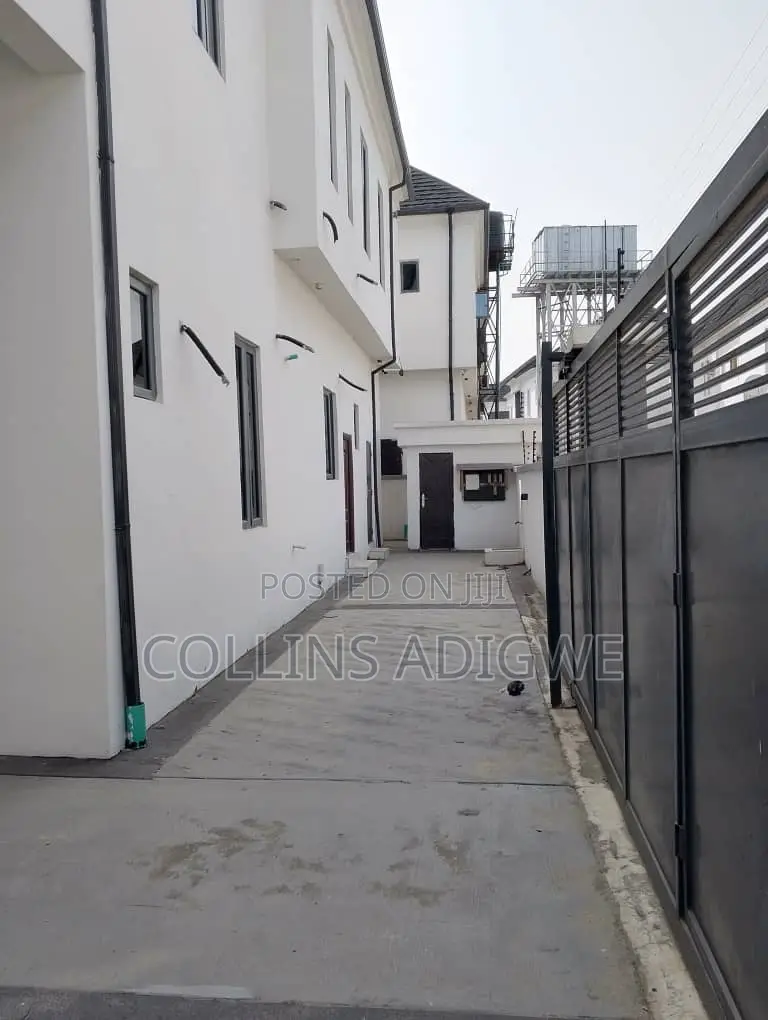 4bdrm Duplex in New Vgc Lekki for rent