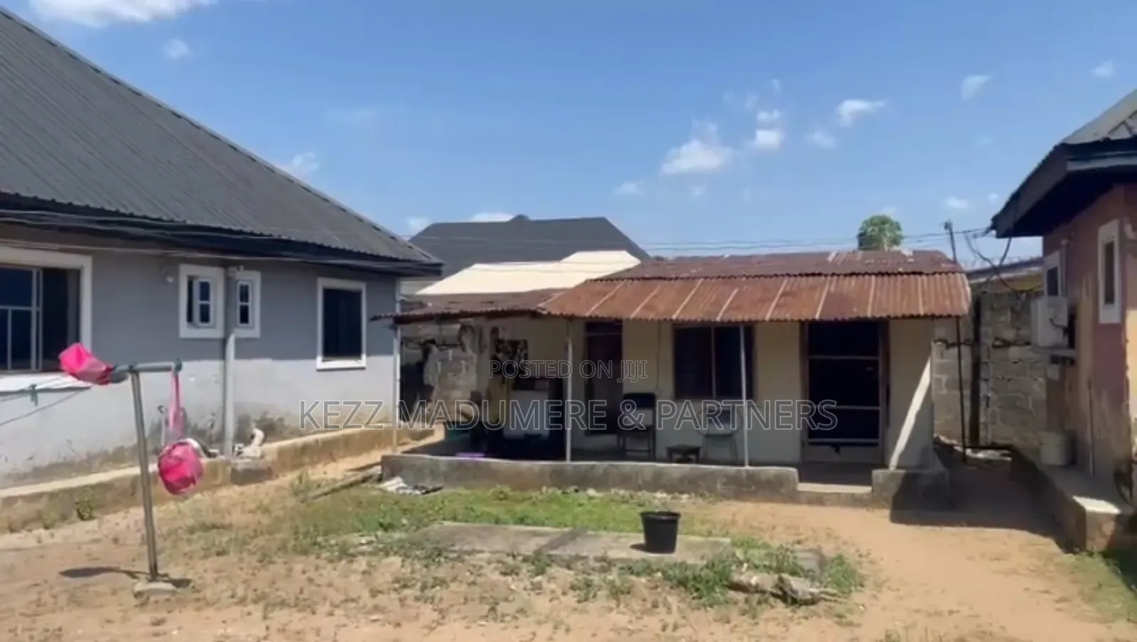 9bdrm Bungalow in Imo Housing Estate, for sale