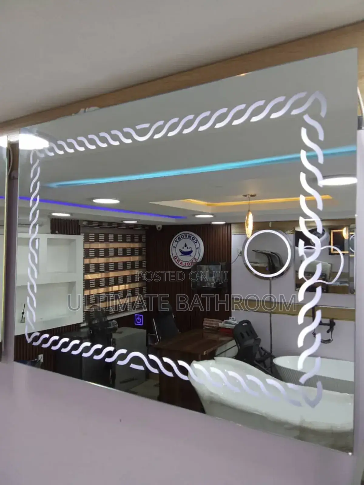 80x60cm Horizontal Installation 3lights Display Mirror