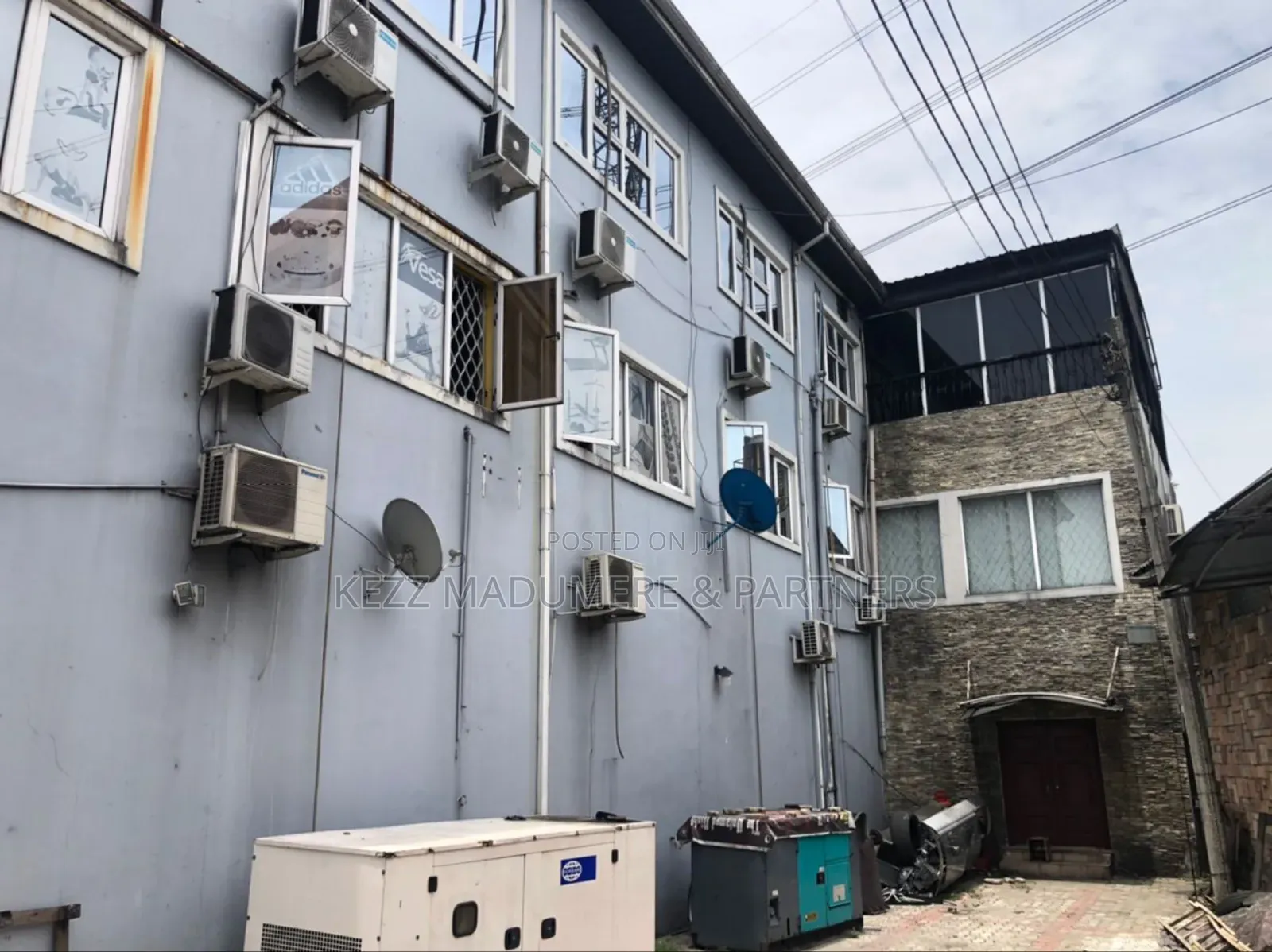 For Sale: Massive Multi Purpose Plaza on 5 Plots in Ph