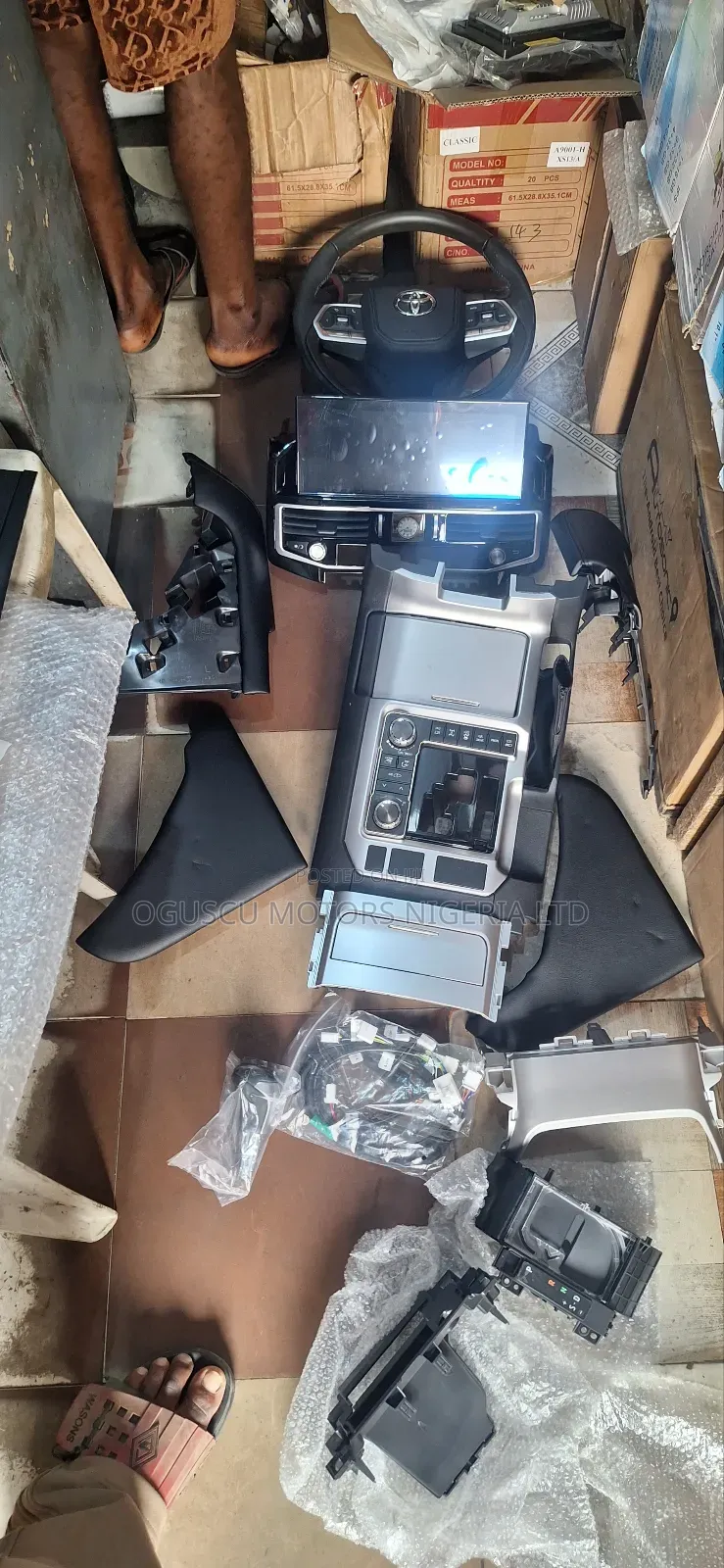 Interior Kit Android Steering Landcruiser 2022-2023 Model