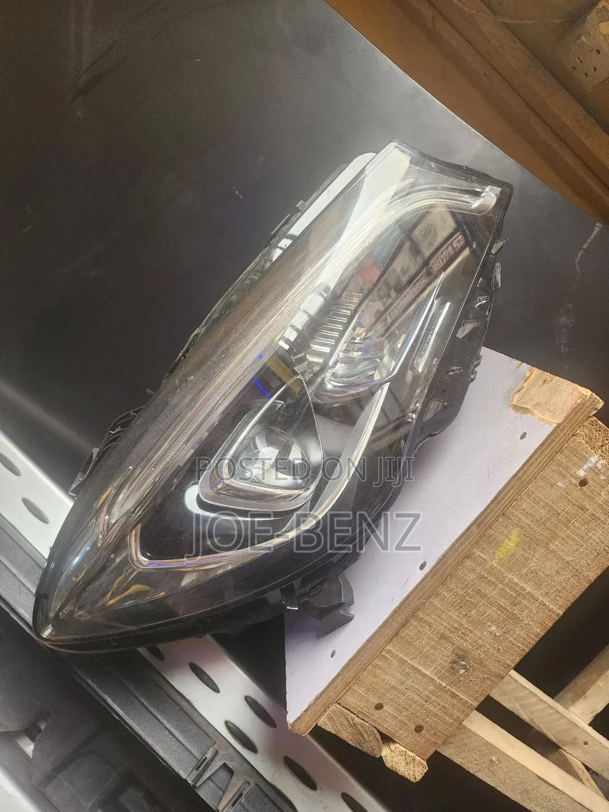 CLA250 2018 Right Side Headlight