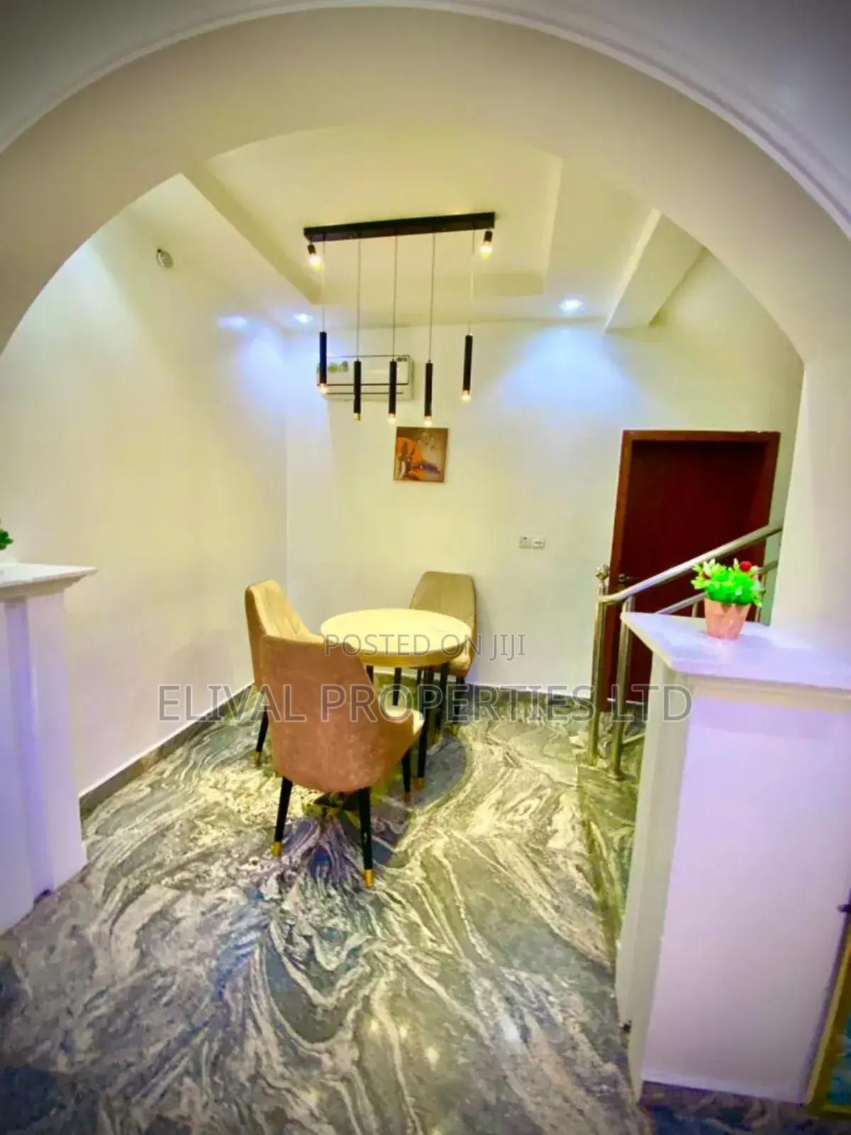 Luxurious 3bedroom Serviced Apartment