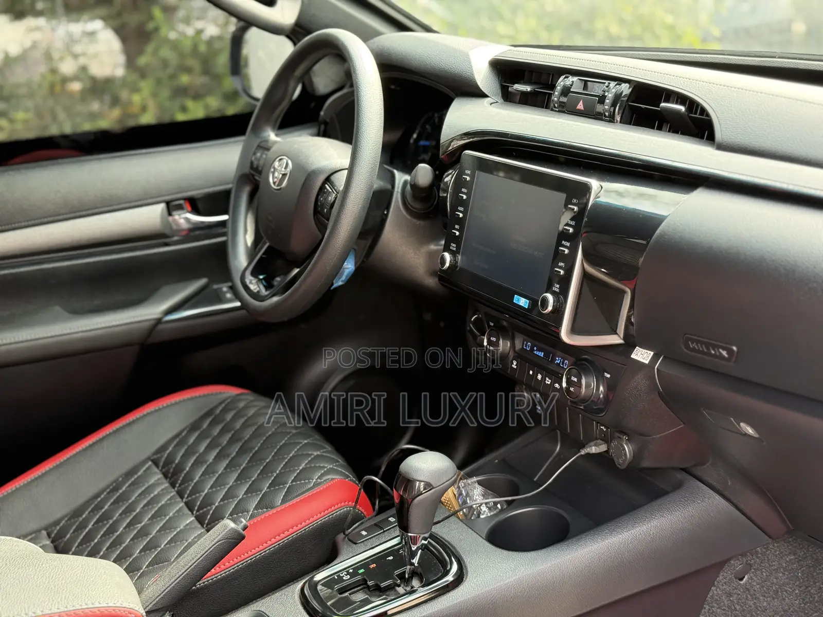 New Toyota Hilux 2022 Black