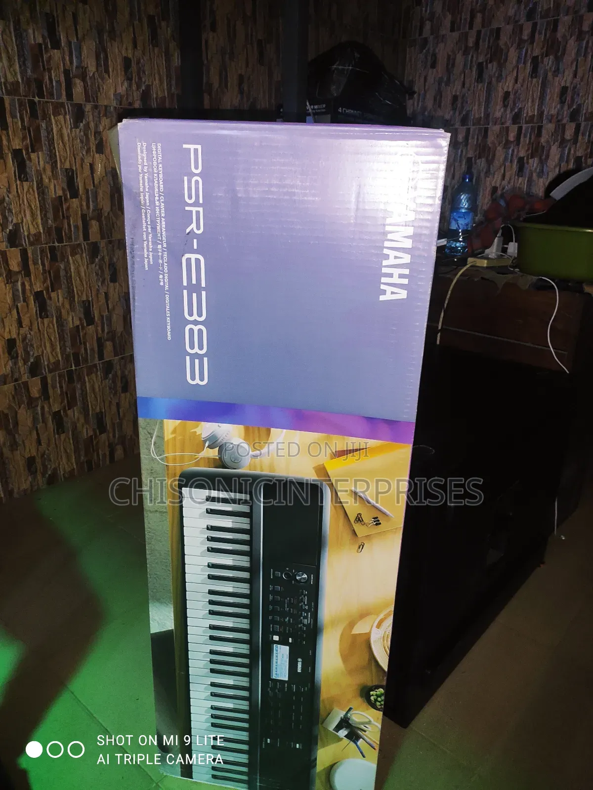 Yamaha PSR E383