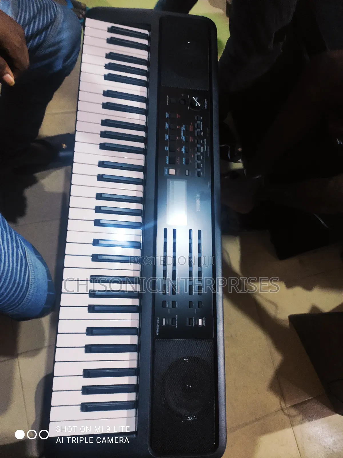 Yamaha PSR E383
