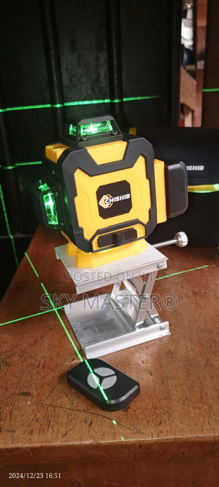 16 Lines Green Light Laser Level With Remote Control