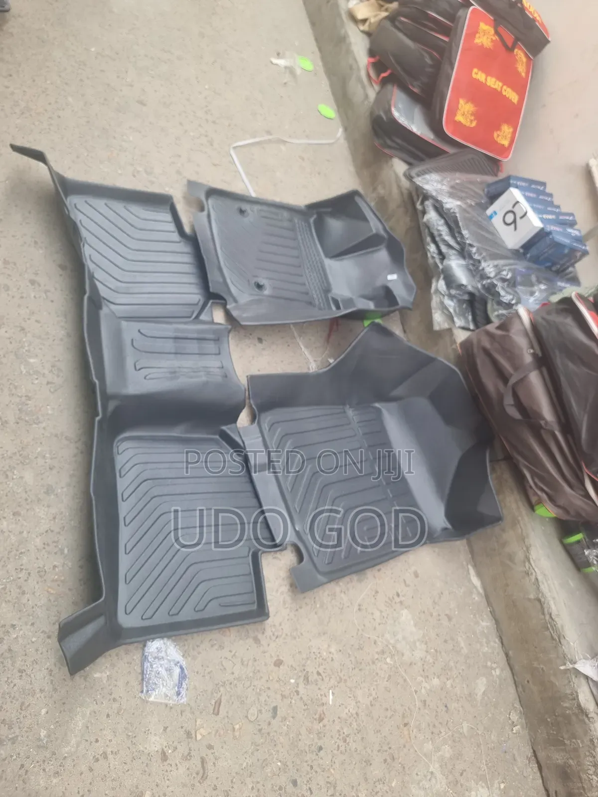 Toyota Venza Plastic Car Foot Mat
