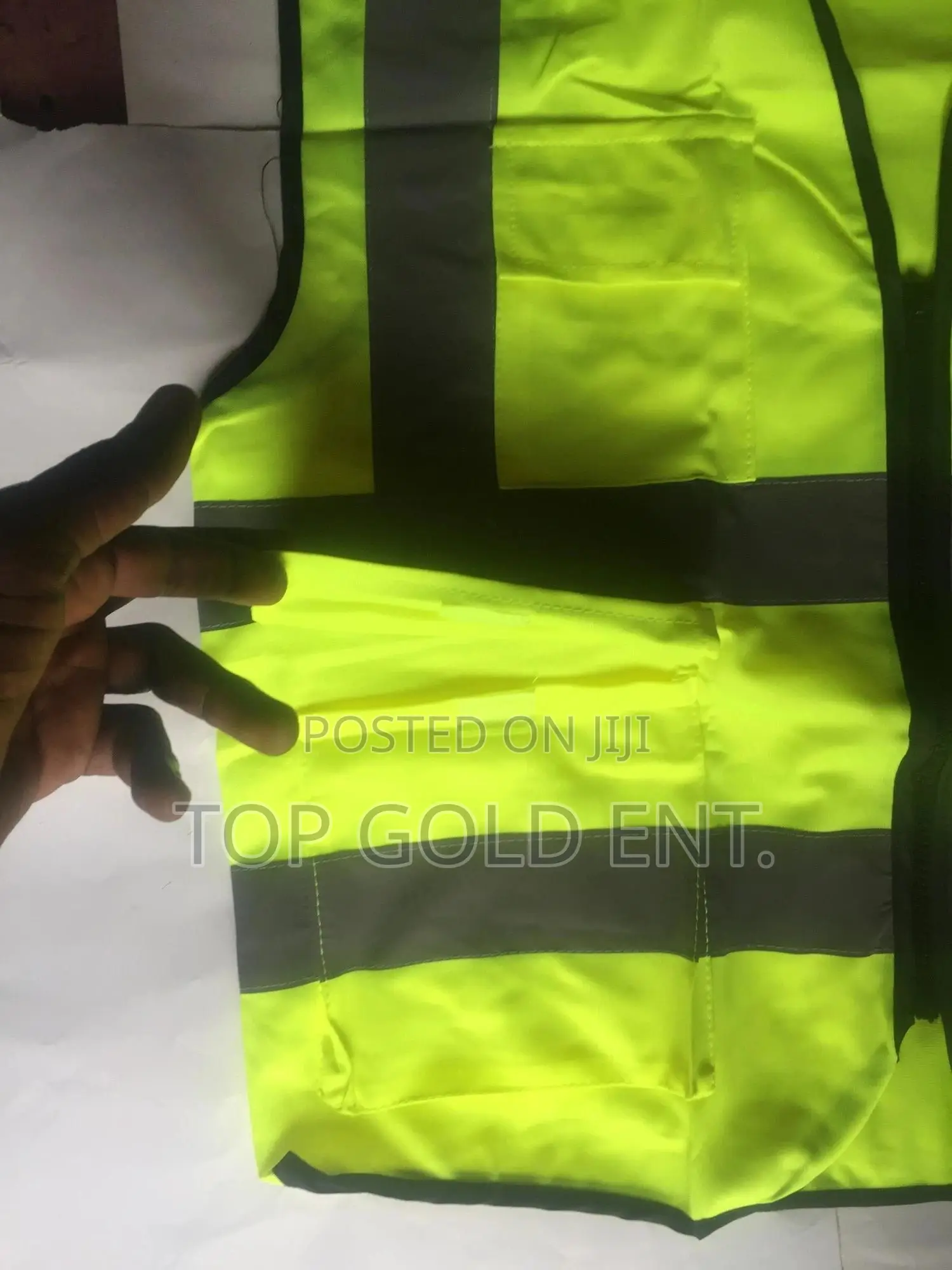 Reflective Jacket (Zip And Pocket)