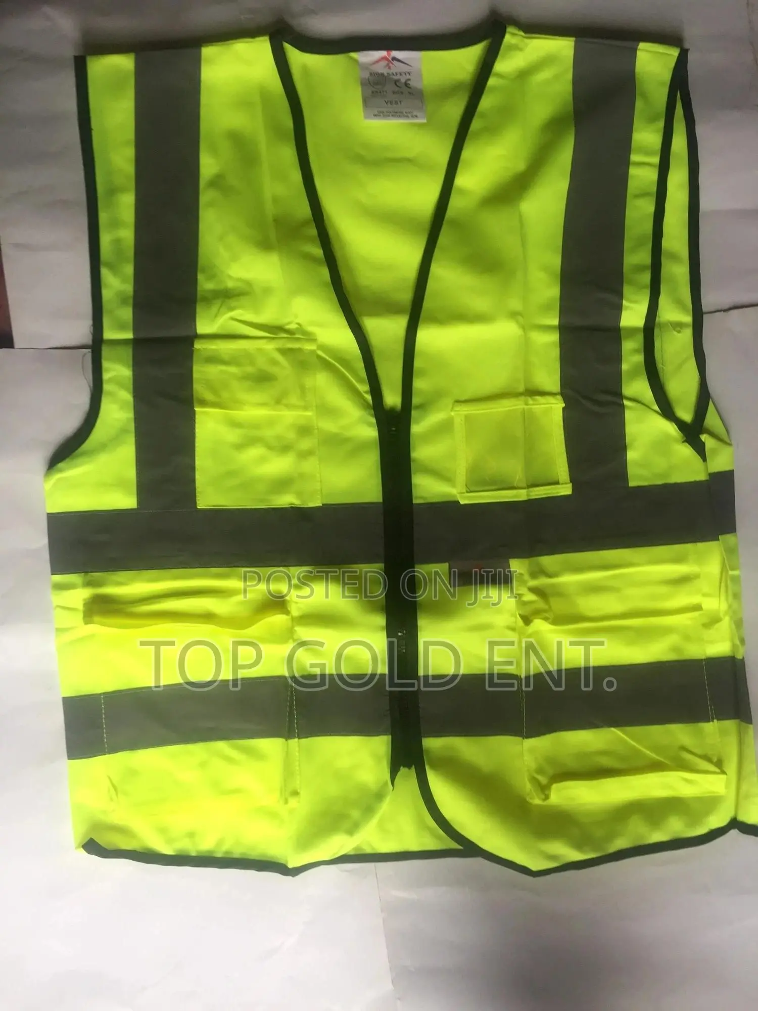 Reflective Jacket (Zip And Pocket)