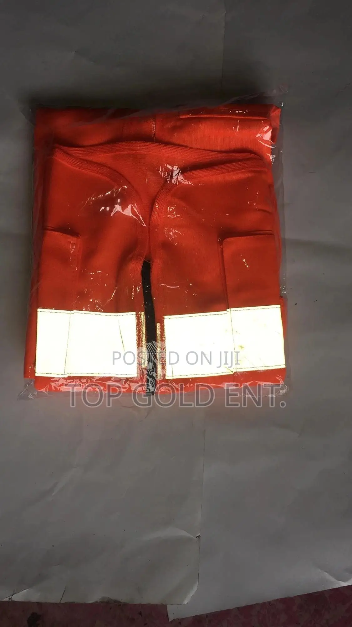 Zip Reflective Jacket With Pocket.