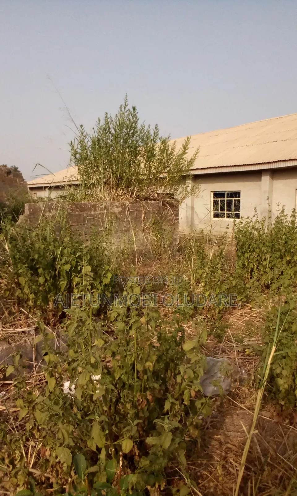 4bdrm Bungalow in Oke Ureje Behind for sale