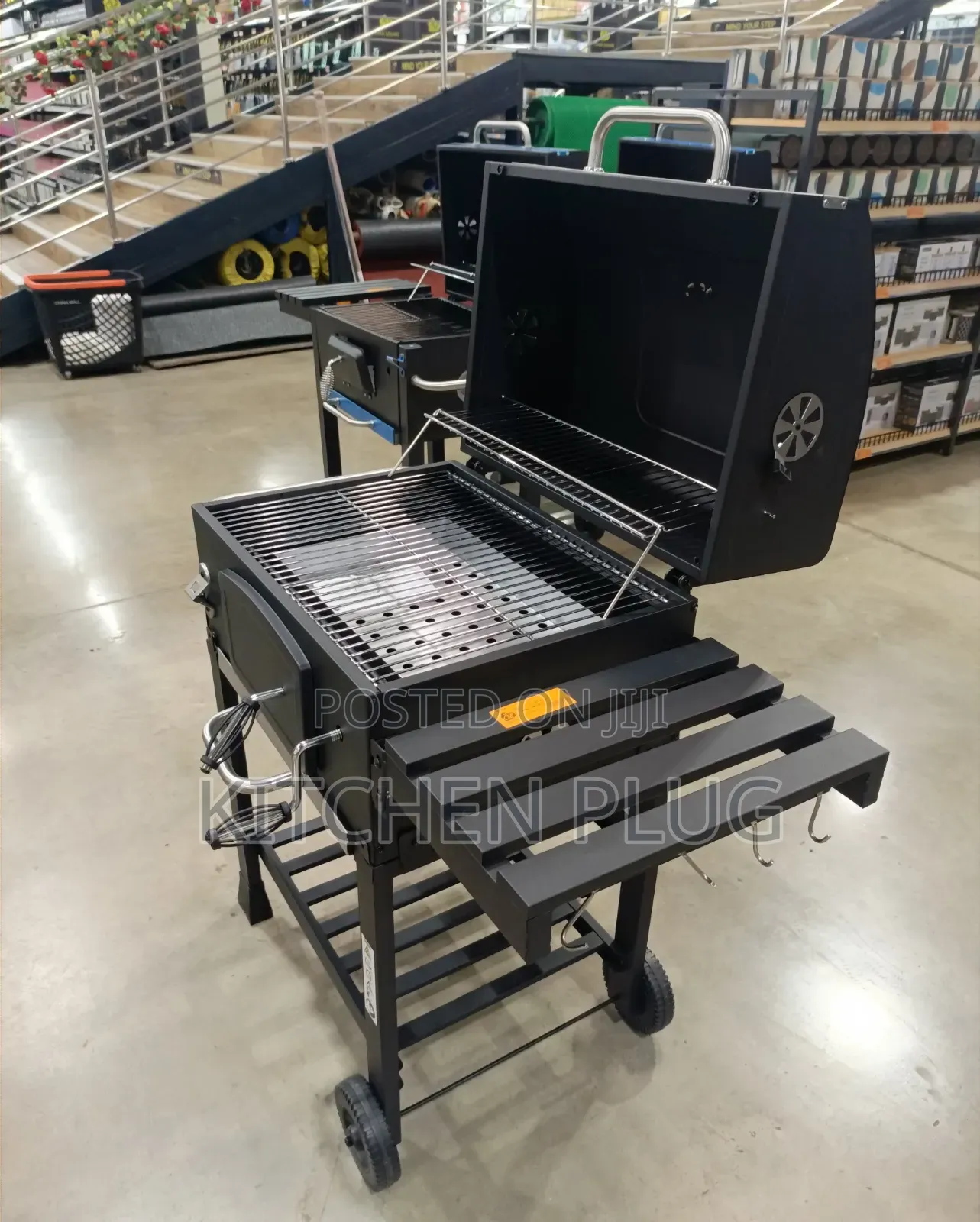 Charcoal Outdoor BBQ Grill / Backyard Standing Cooking Grill