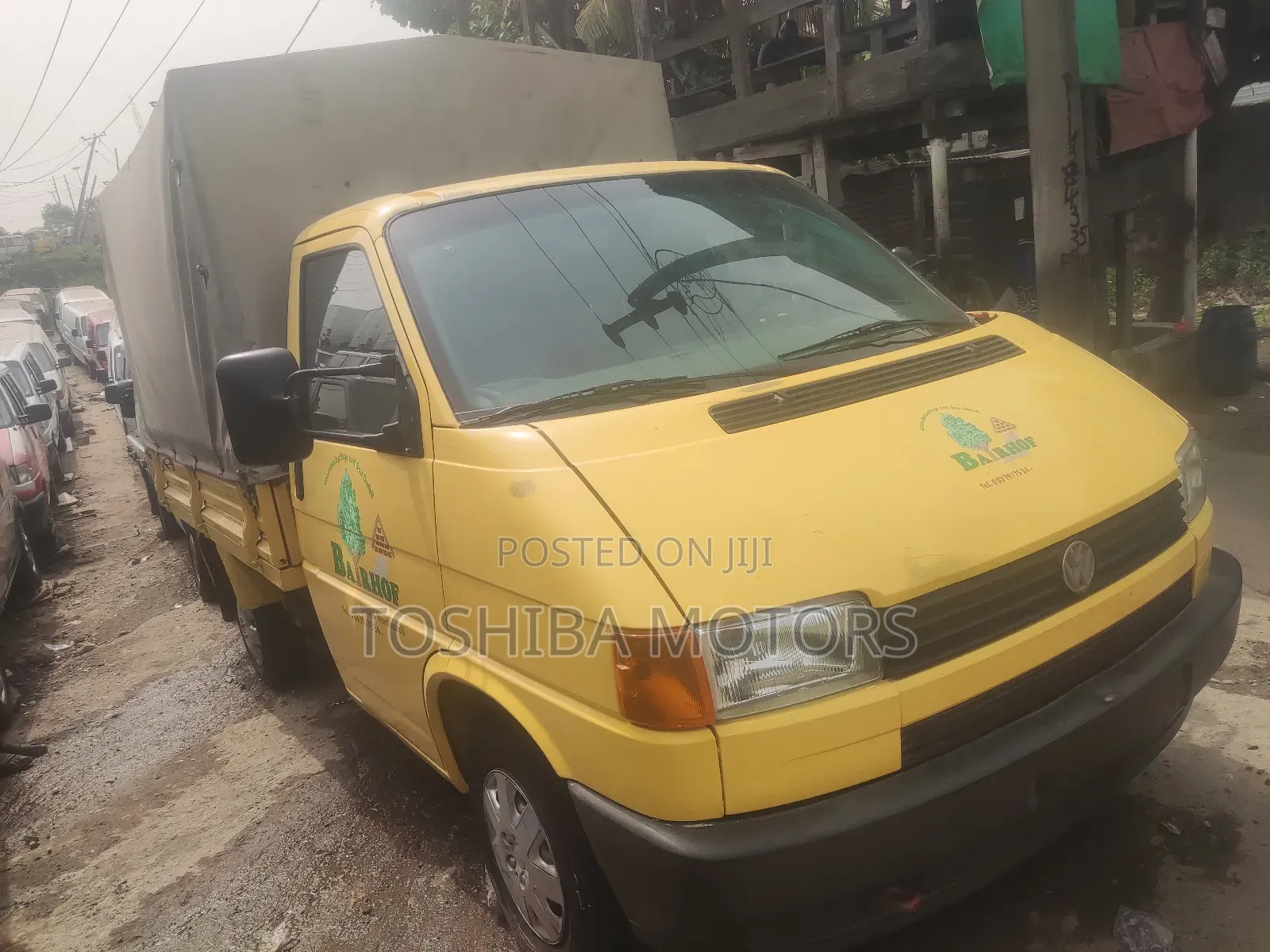 Volkswagen Transporter 2004 Yellow