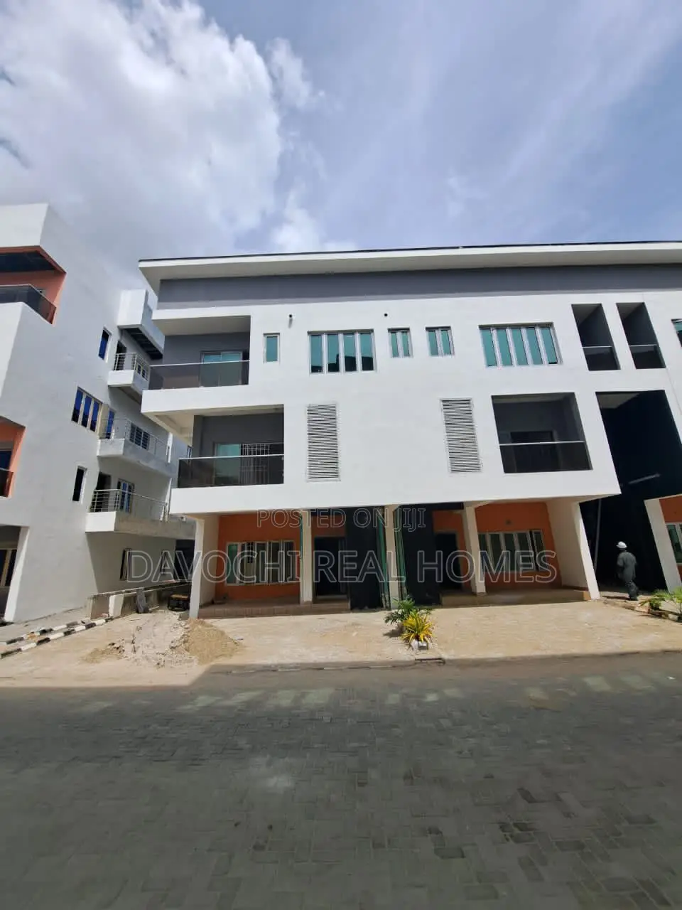 Furnished 2bdrm Apartment in Ikate Bustop for rent