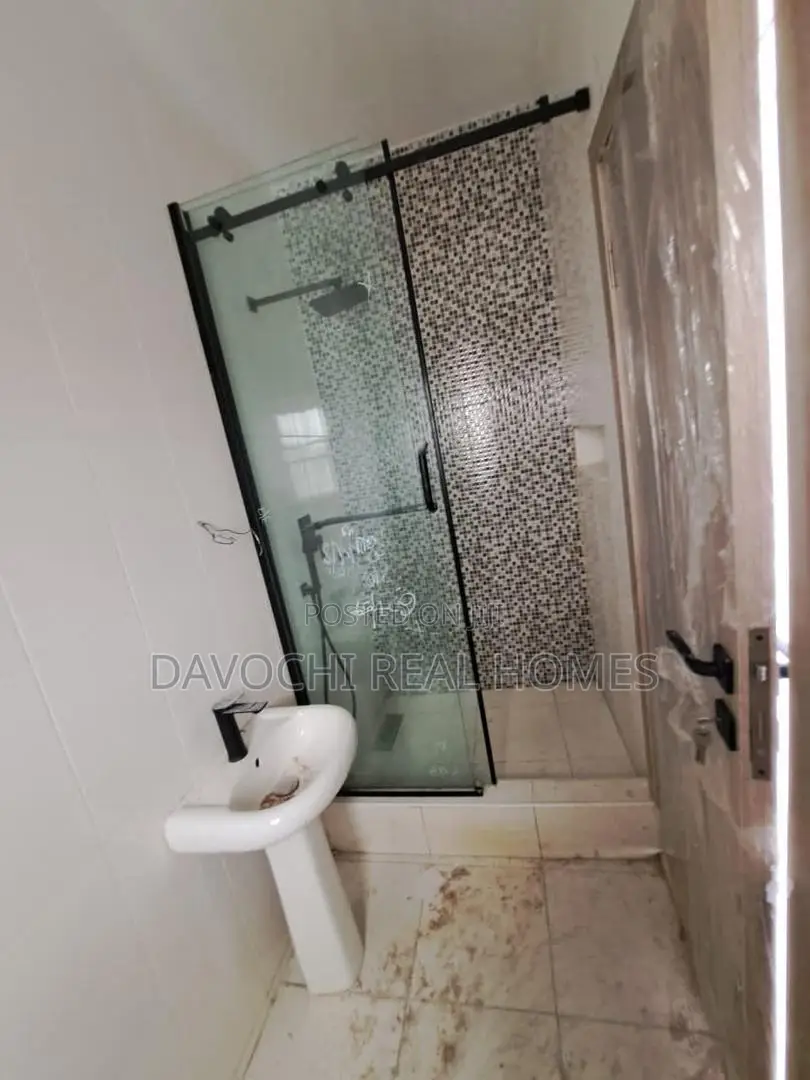 Furnished 2bdrm Apartment in Ikate Bustop for rent
