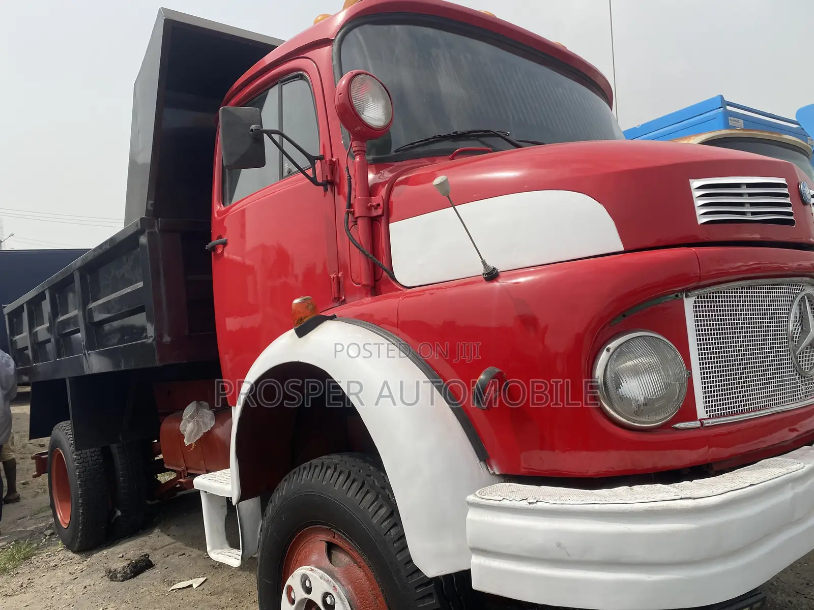 Mercedes-Benz Fire Service Tipper 2001 Red