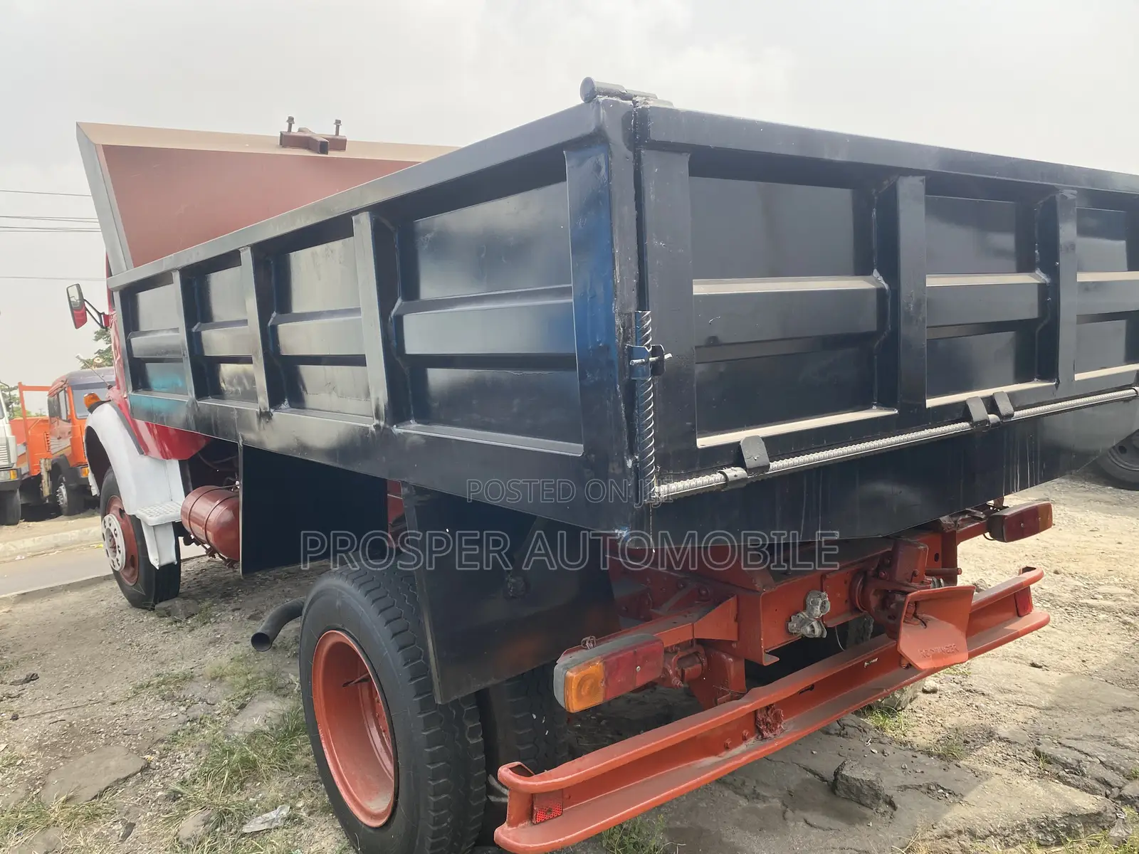 Mercedes-Benz Fire Service Tipper 2001 Red