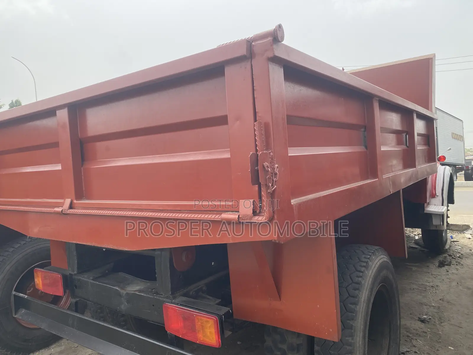 Fire Service Tipper 1113 Truck