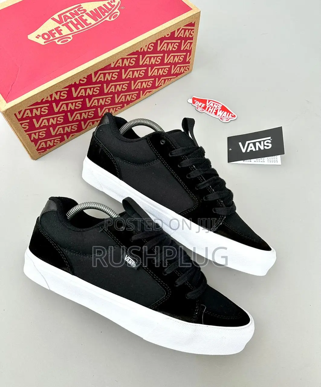 Vans Chukka Push “Black/White” Classic Sneakers