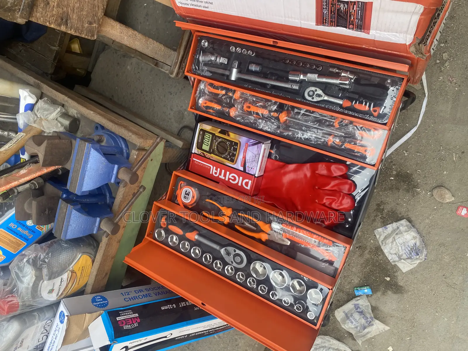 85pcs Metal Tools Box 1/4” 1/2”