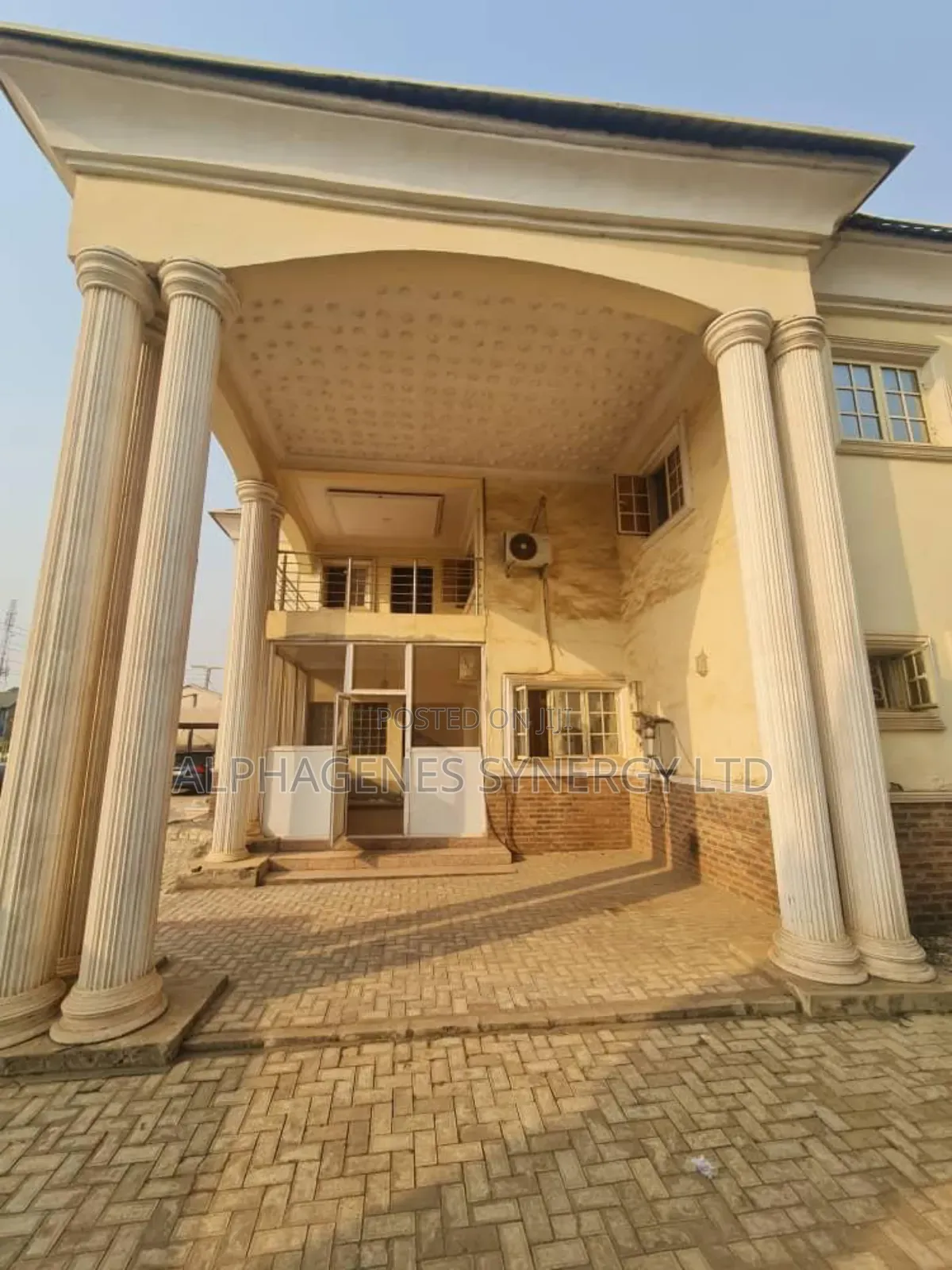 4bdrm Duplex in Apo District for sale