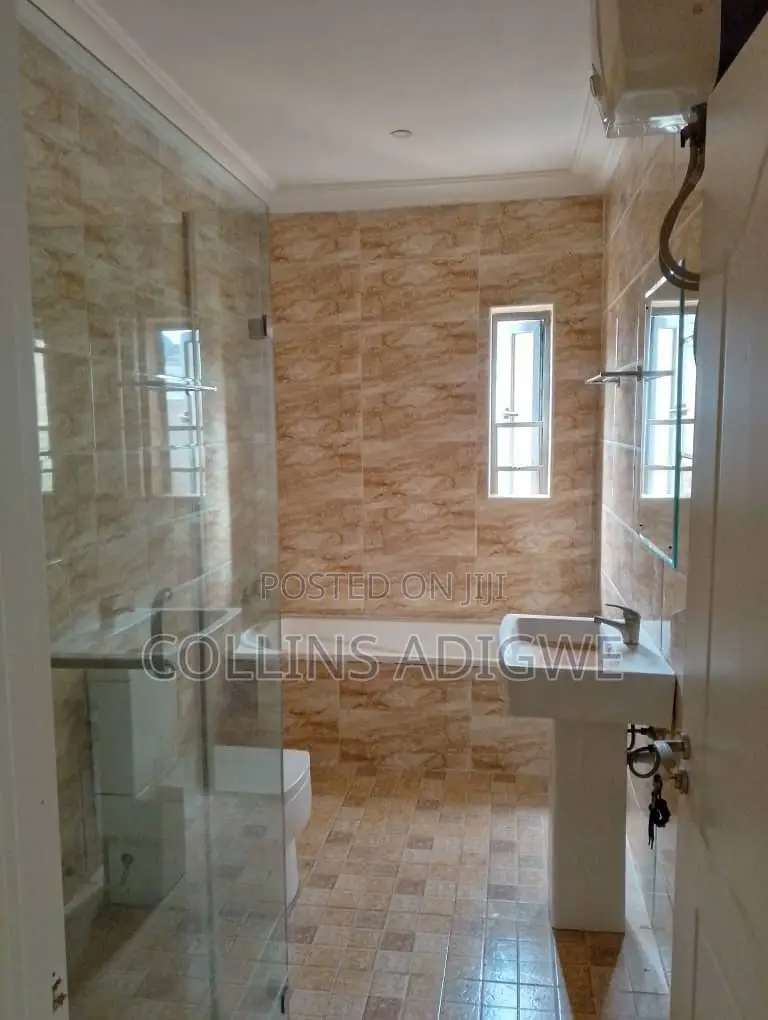 4bdrm Duplex in Chevron Lekki for sale