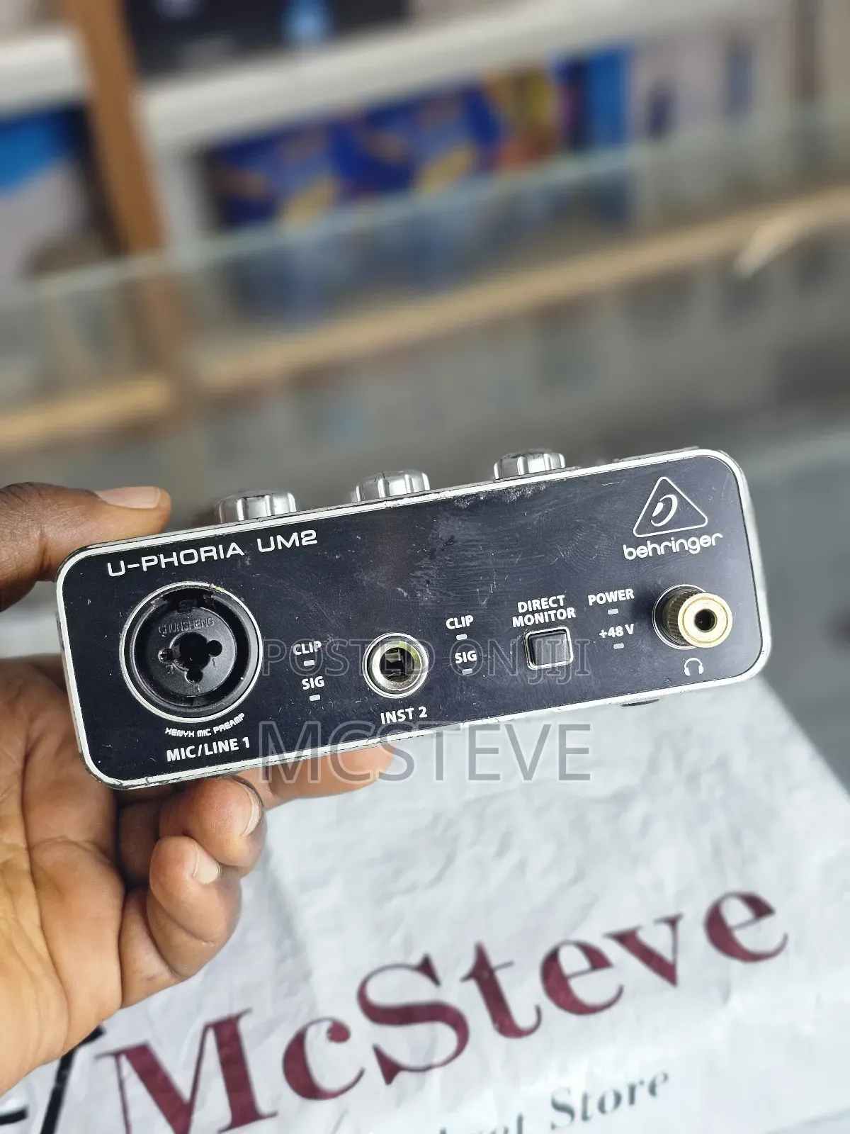 Behringer U-Phoria UM2 Audio Interface (Soundcard)