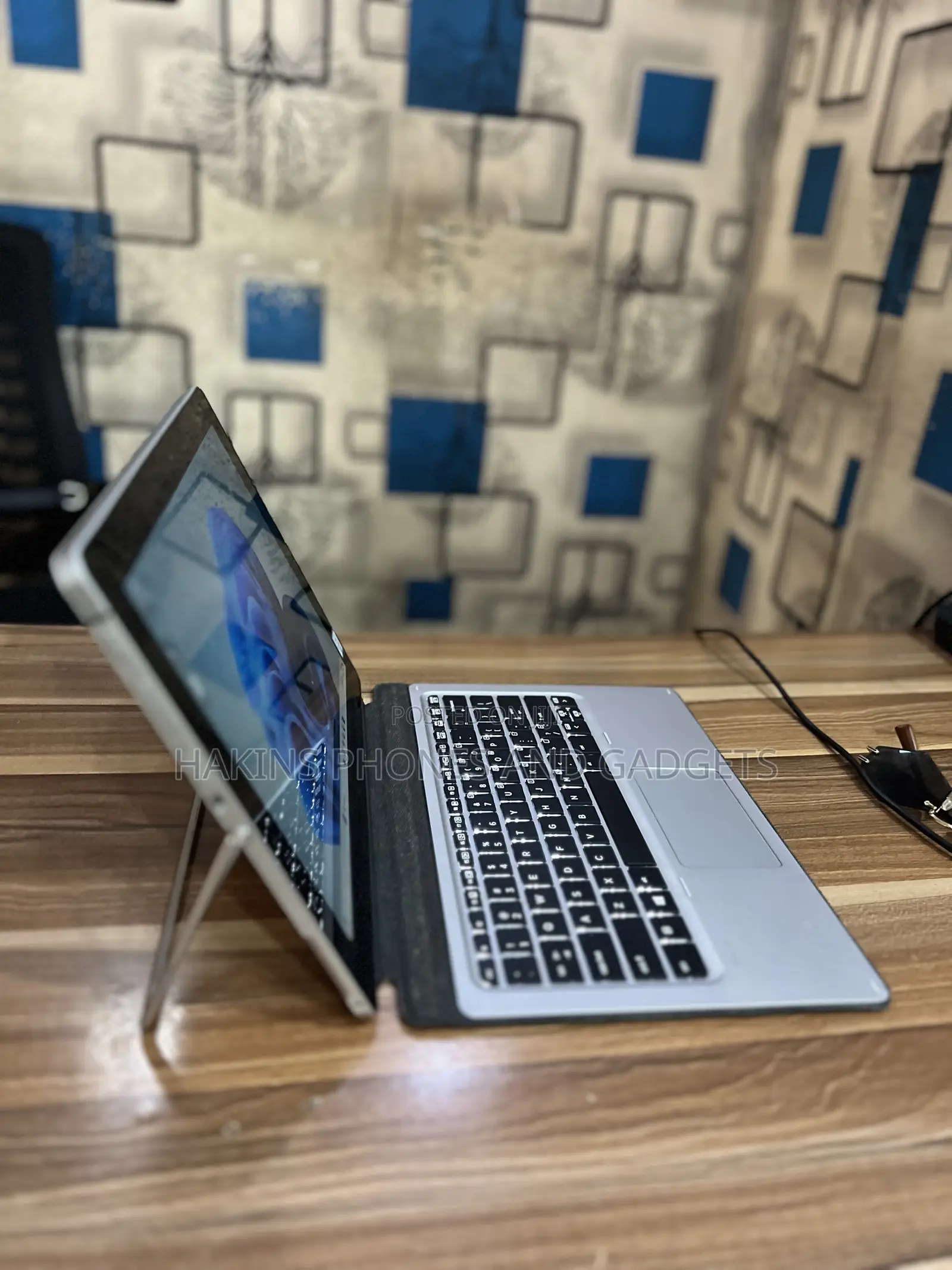 Laptop HP Elite X2 1012 G2 8GB Intel Core i5 HDD+SSD 256GB