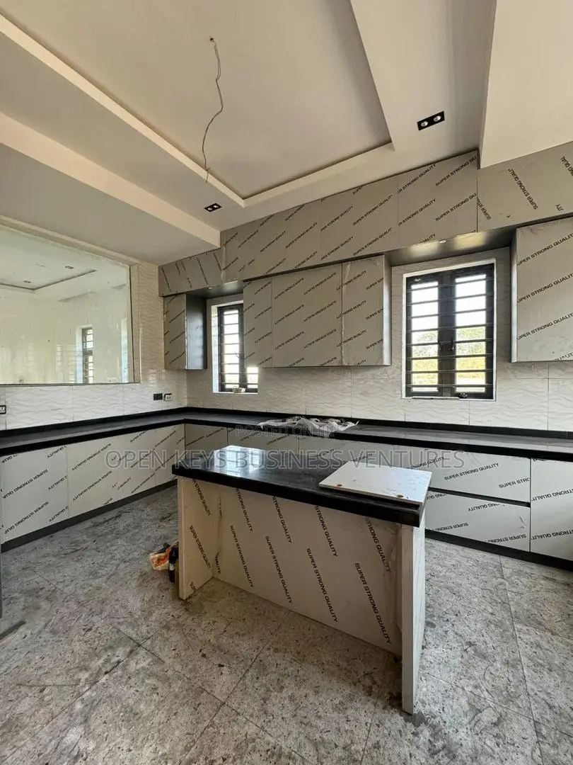 Furnished 4bdrm Duplex in Akobo for sale