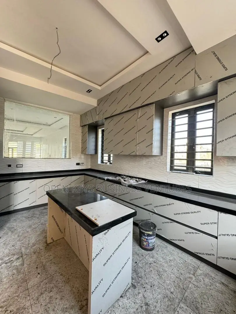 Furnished 4bdrm Duplex in Akobo for sale