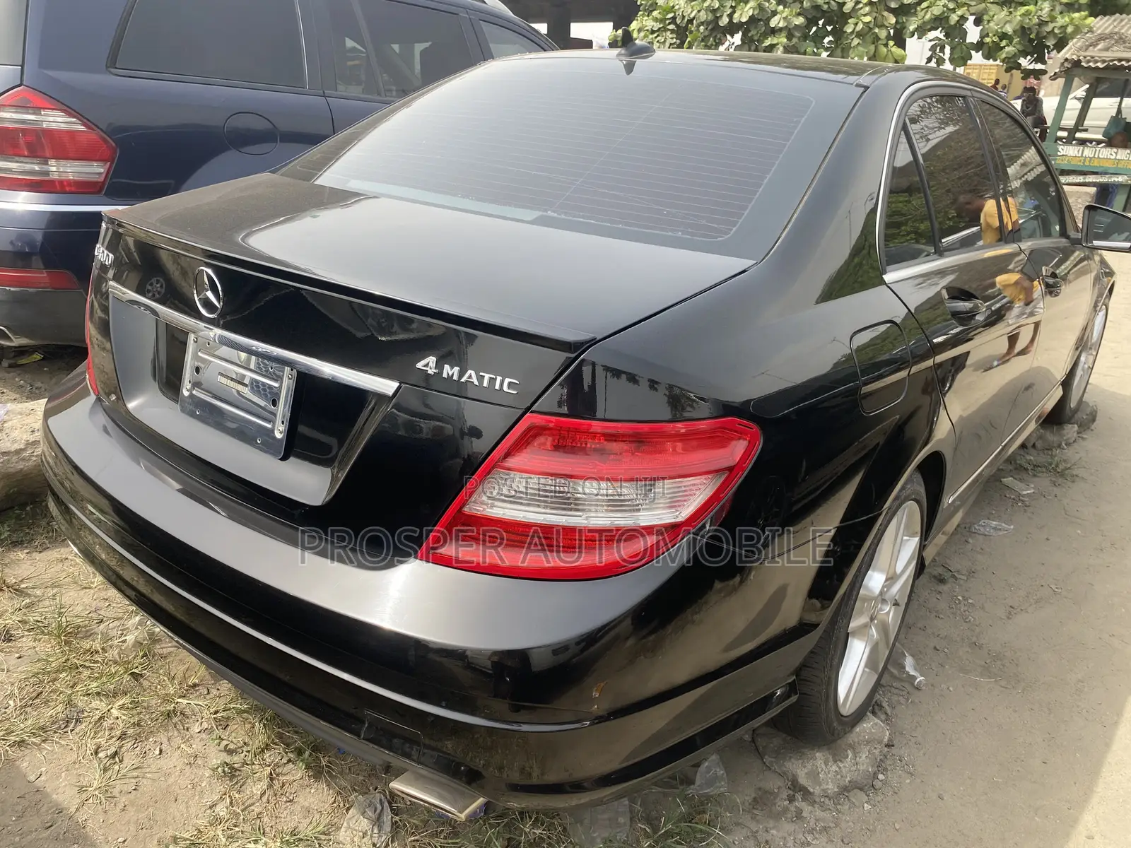 Mercedes-Benz C300 2011 Gray