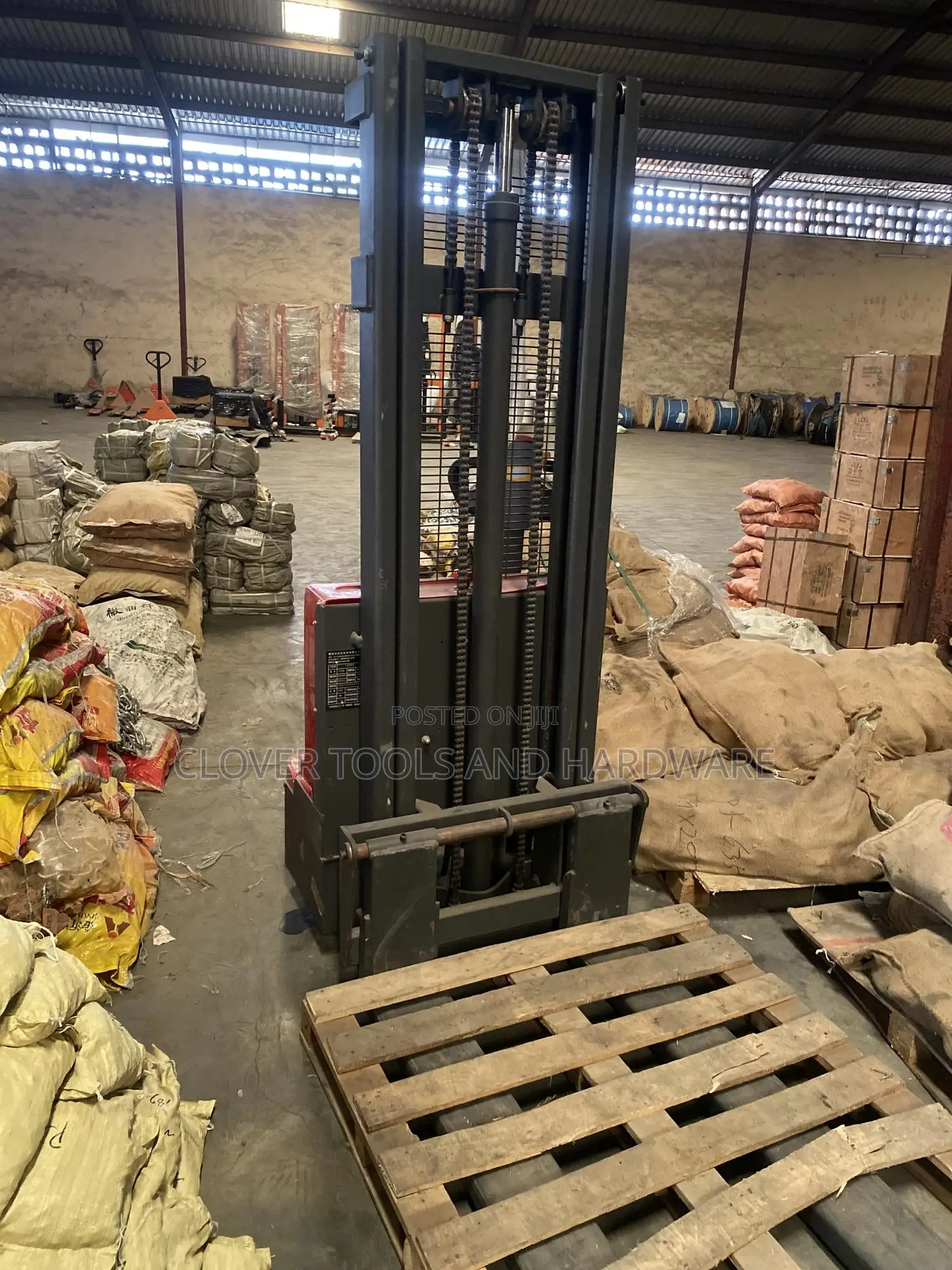 Electric Walkie Pallet Stacker/Forklift 1.5ton Lifting 3mtr