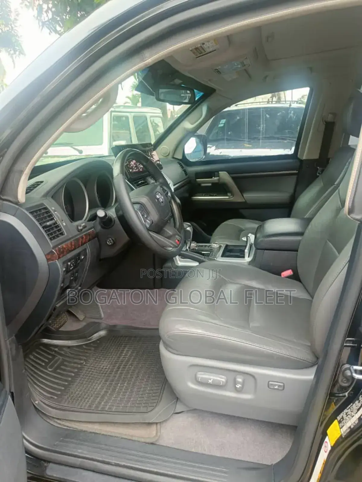 2022 Bulletproof Landcruiser for Rent(Upgraded)