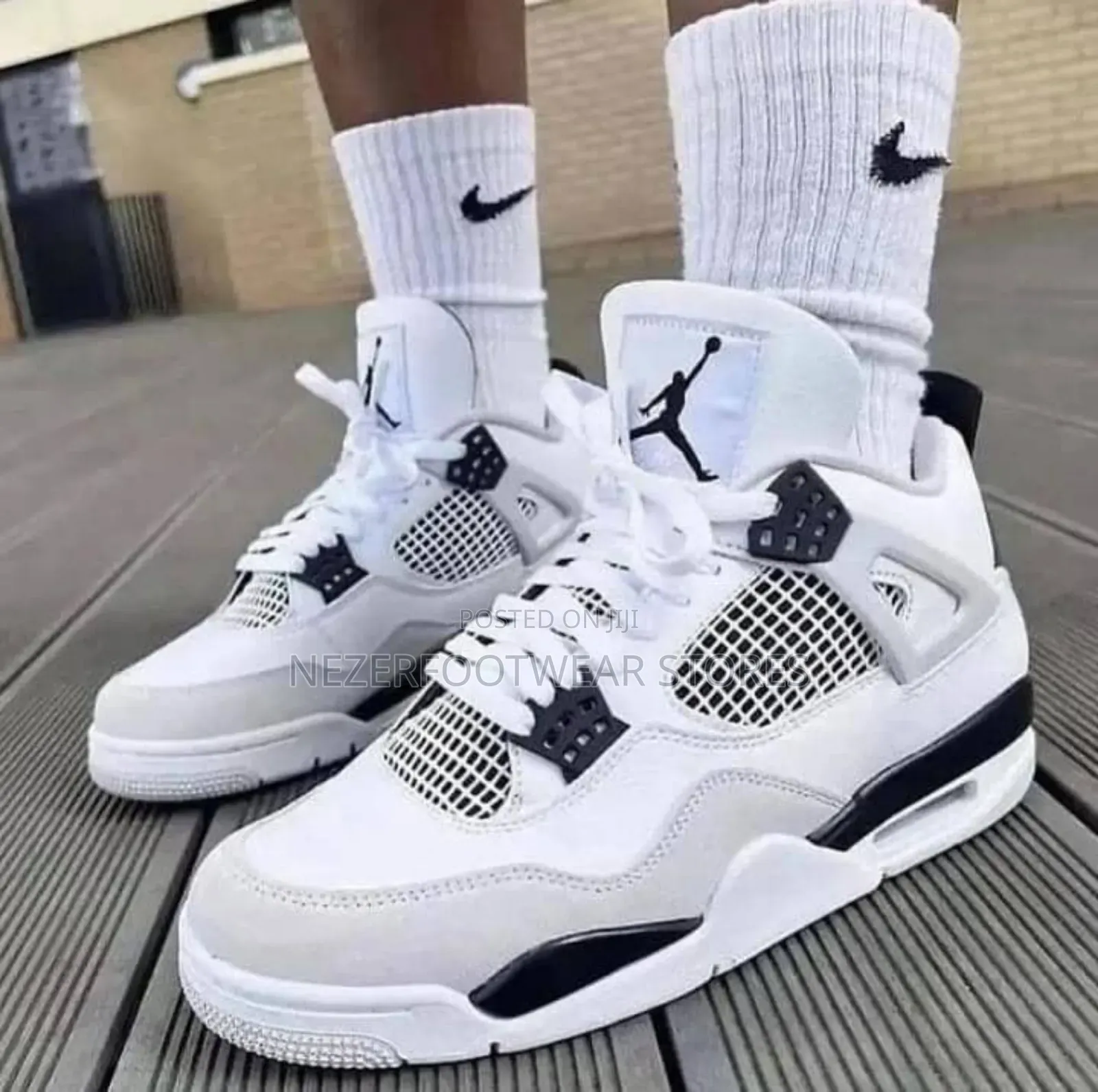 Air Jordan 4 Retro 'Flight' Sneakers