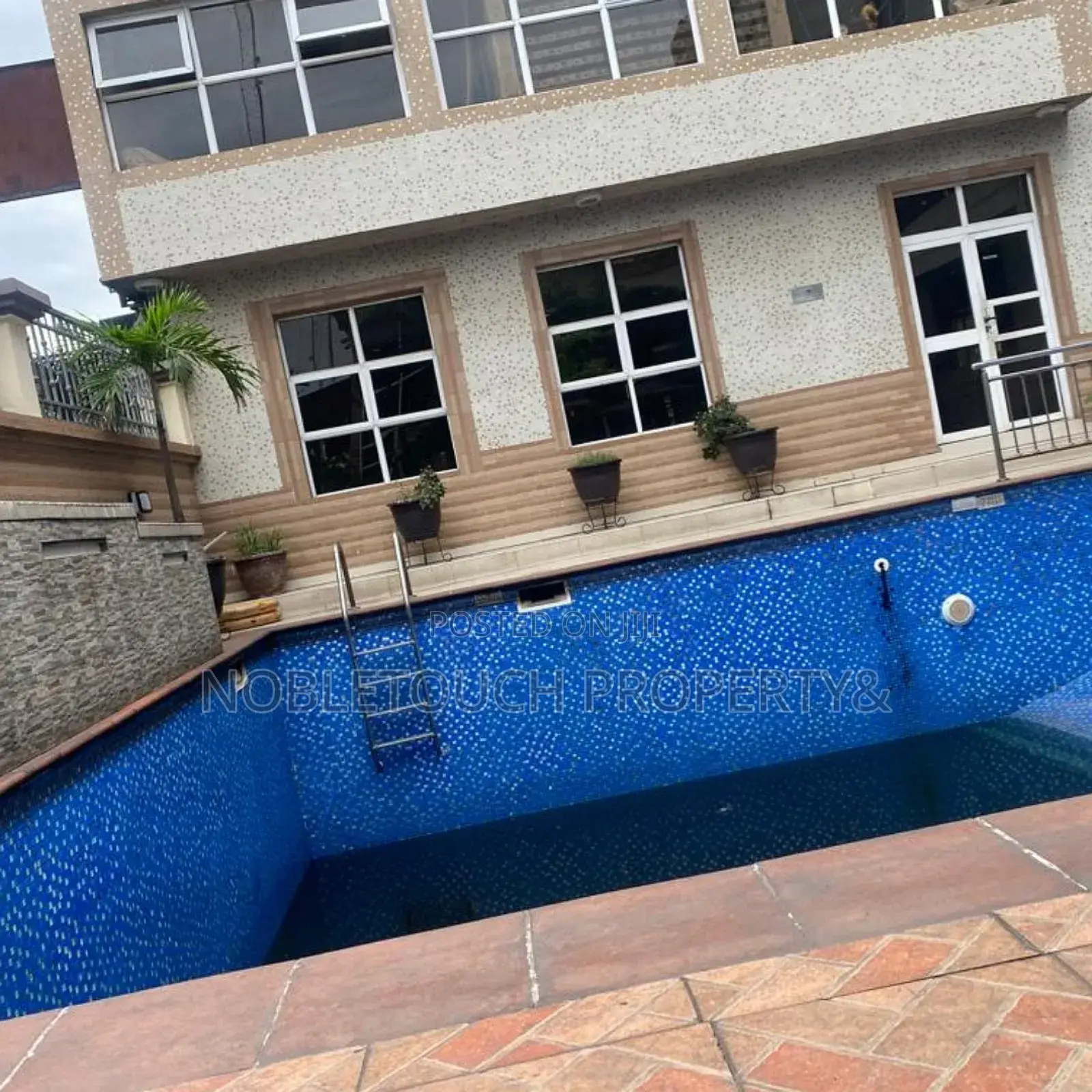 125rooms Hotel in Ajao Estate